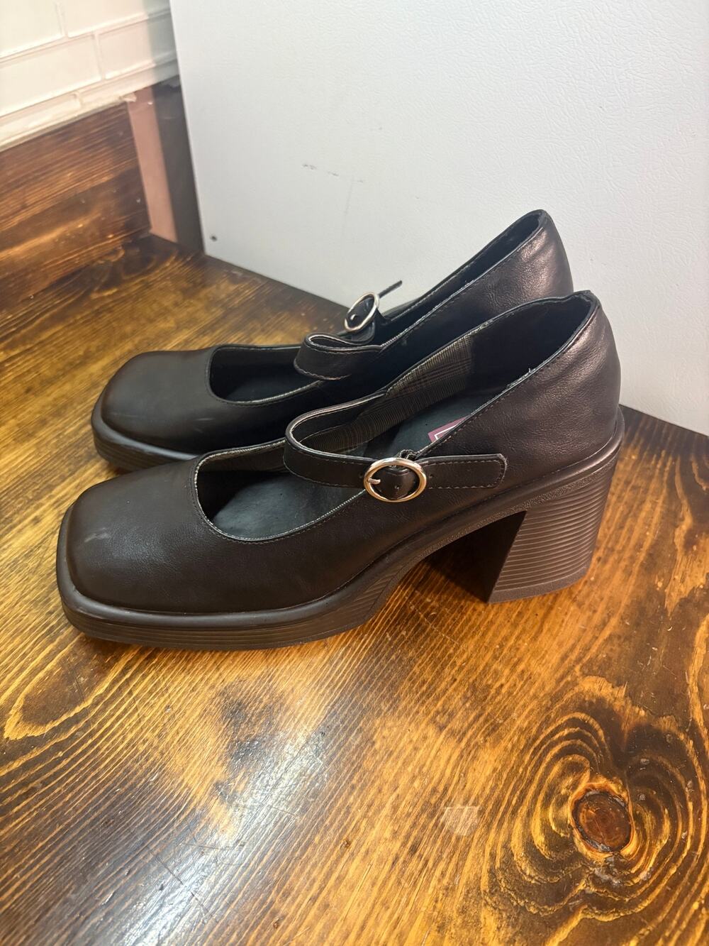 Pop black chunky heel Mary Jane heels size 9.5